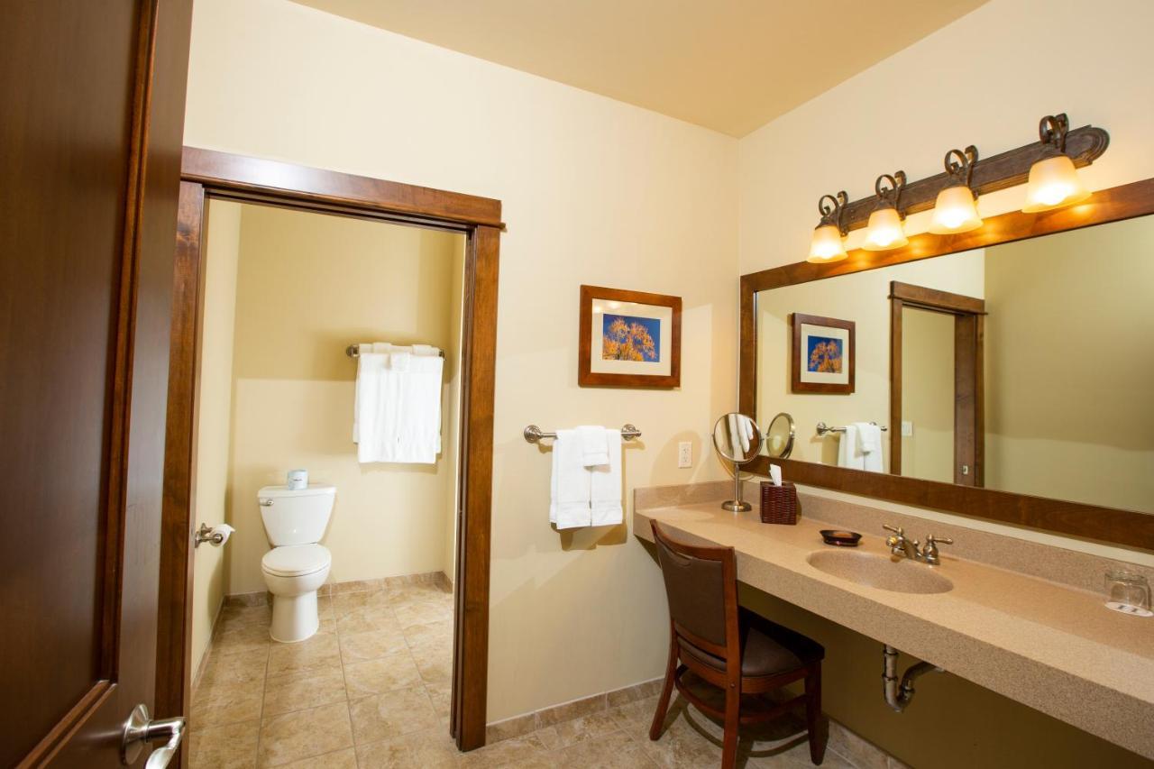 The Rockwell Lake Lodge Luther Exterior photo